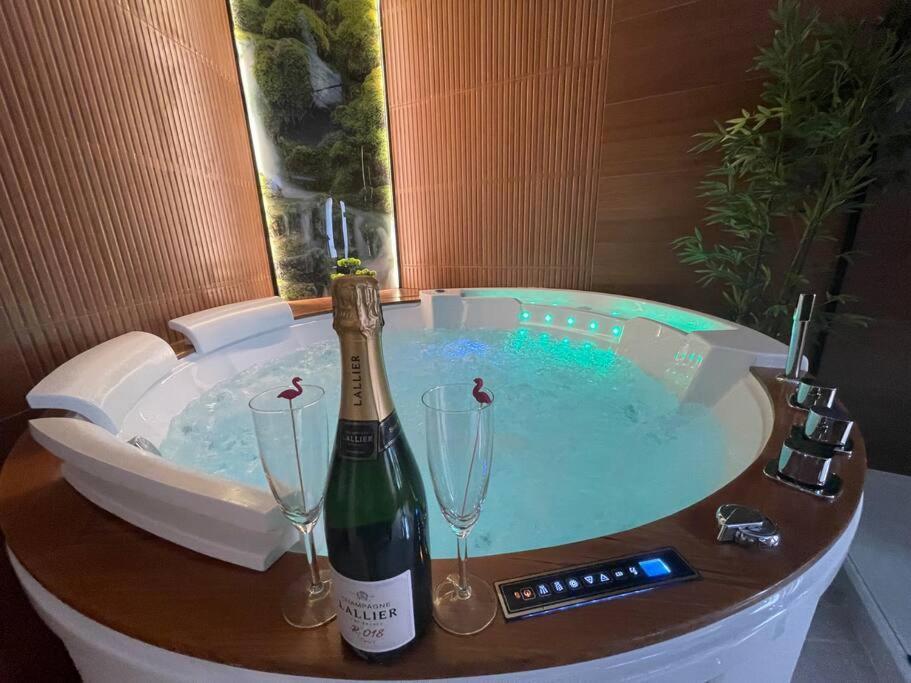 Esprit Bali ....Love Spa, Sauna De Luxe A Miluza Zewnętrze zdjęcie